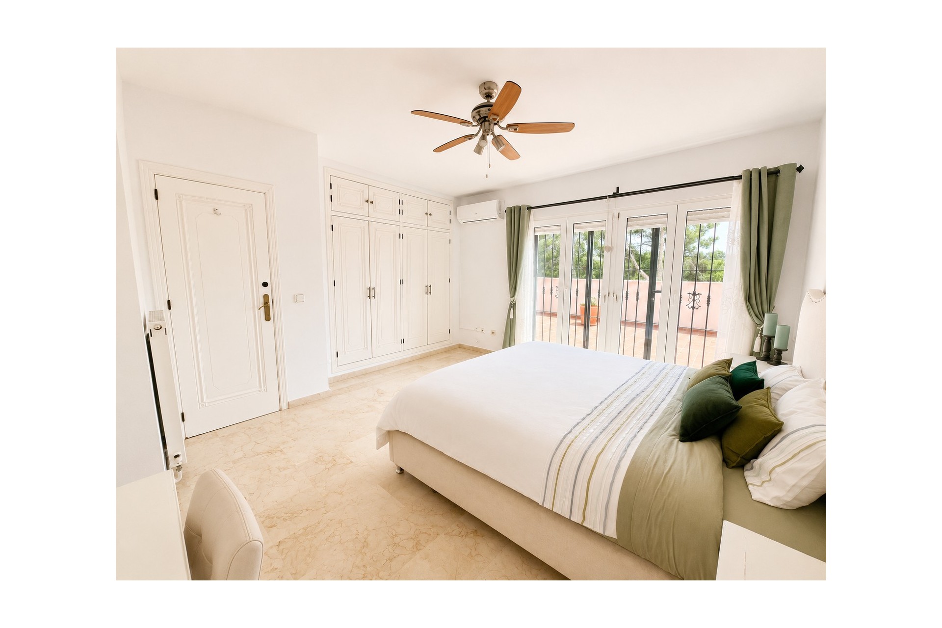 Reventa - Villa -
Orihuela Costa - Costa Blanca