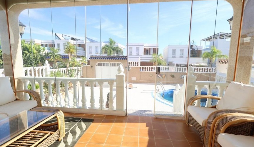 Reventa - Villa -
Orihuela Costa - Costa Blanca