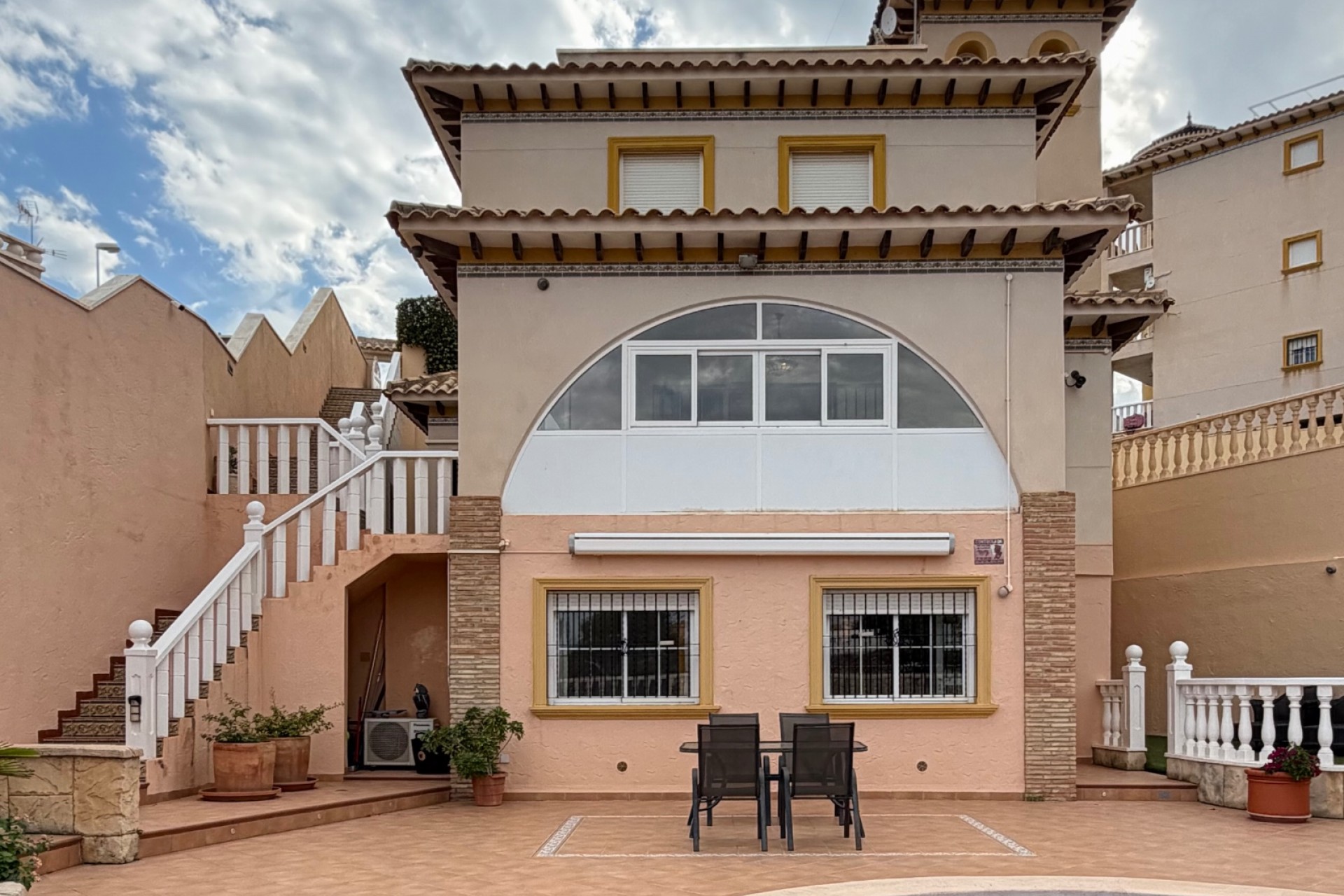 Reventa - Villa -
Orihuela Costa - Costa Blanca