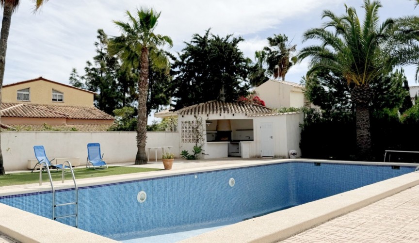 Reventa - Villa -
Orihuela Costa - Costa Blanca