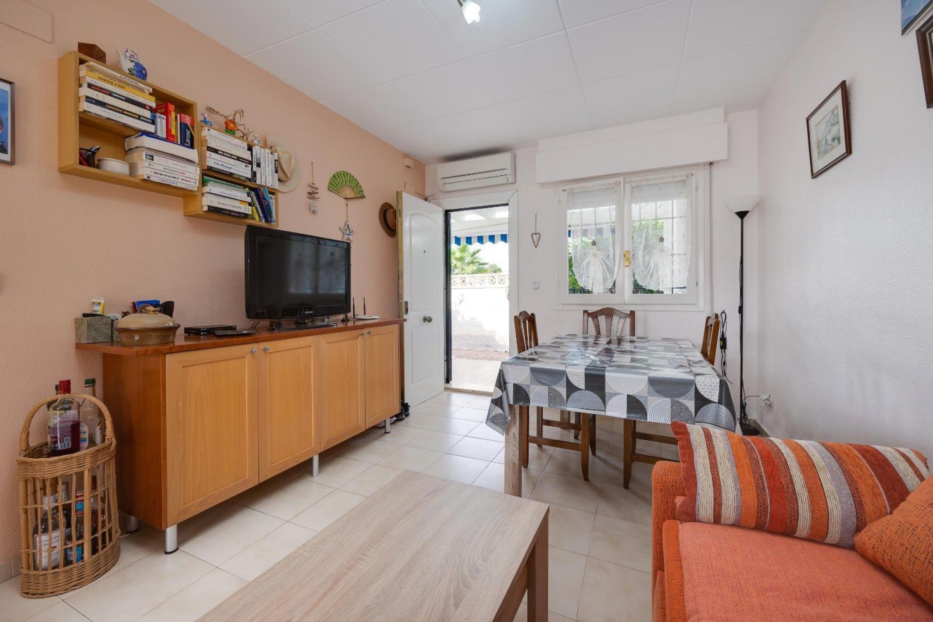 Reventa - Villa -
Orihuela Costa - La Florida