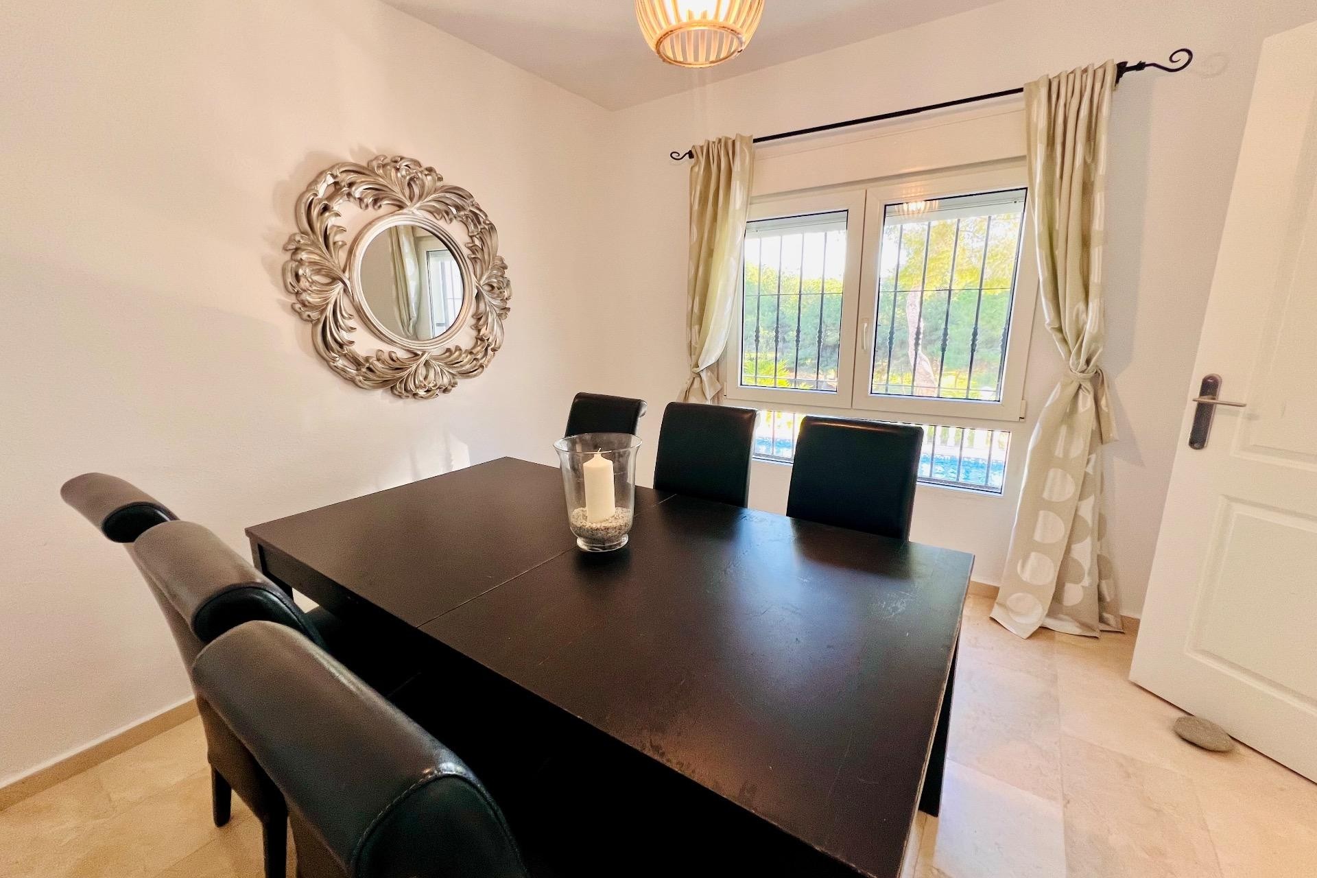 Reventa - Villa -
Orihuela Costa - Lomas De Campoamor-las Ramblas