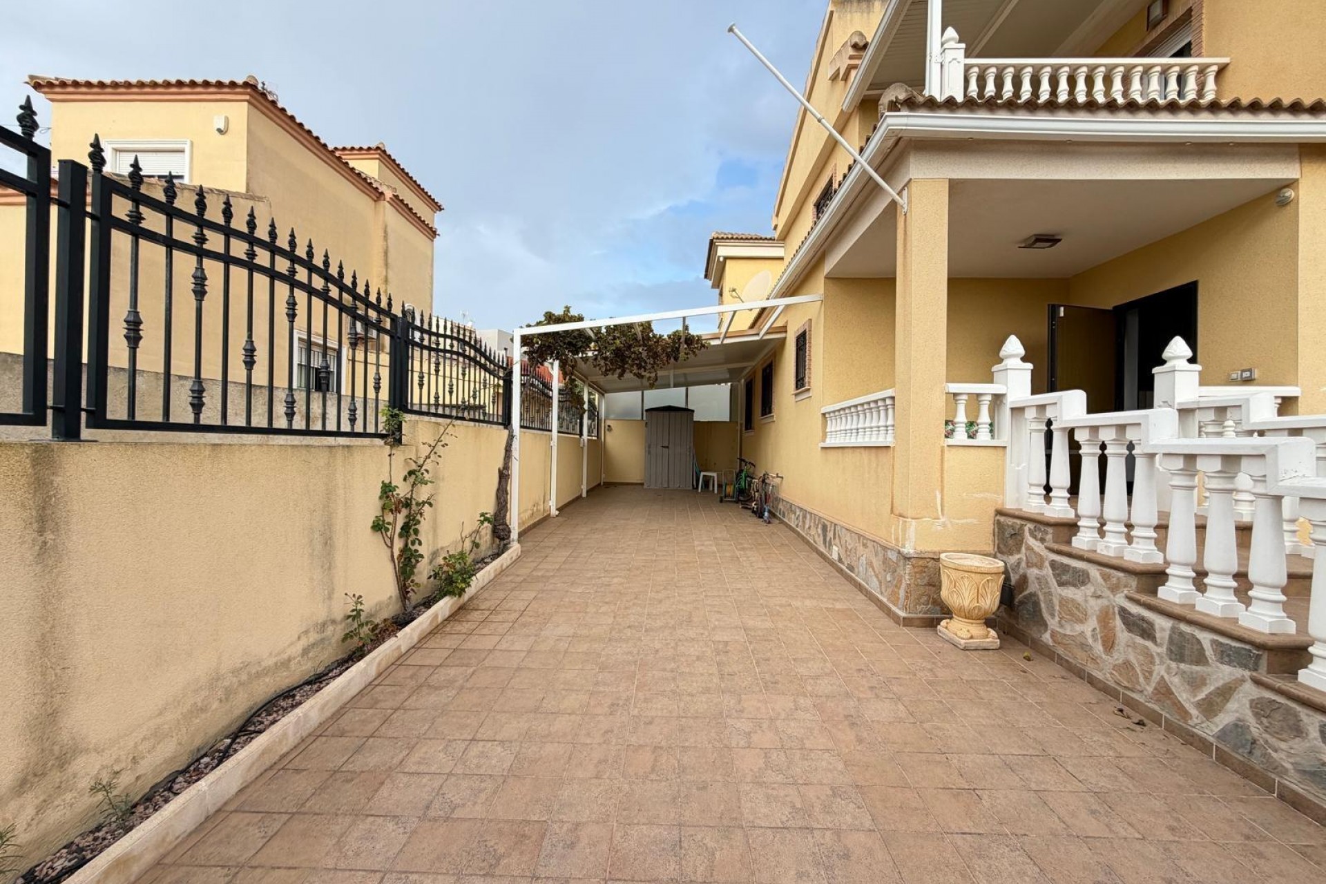 Reventa - Villa -
Orihuela Costa - Lomas De Don Juan