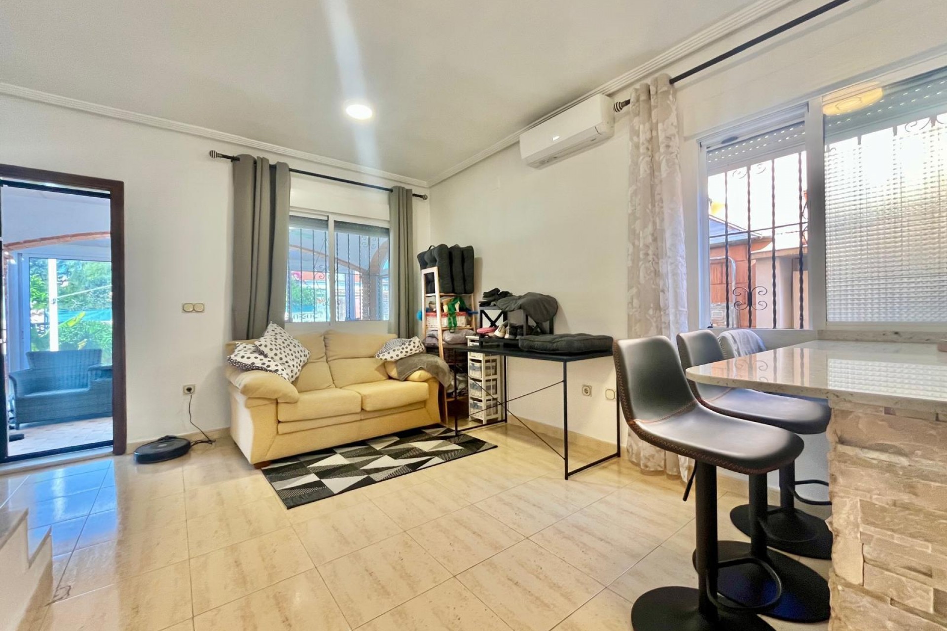 Reventa - Villa -
Orihuela Costa - Los Almendros-la Florida