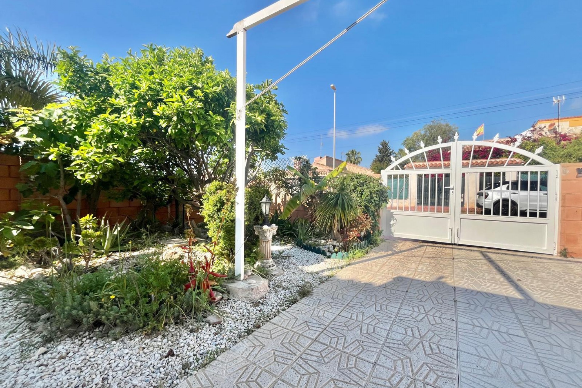 Reventa - Villa -
Orihuela Costa - Los Almendros-la Florida