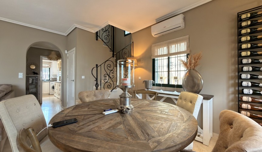 Reventa - Villa -
Orihuela Costa - Los Doses