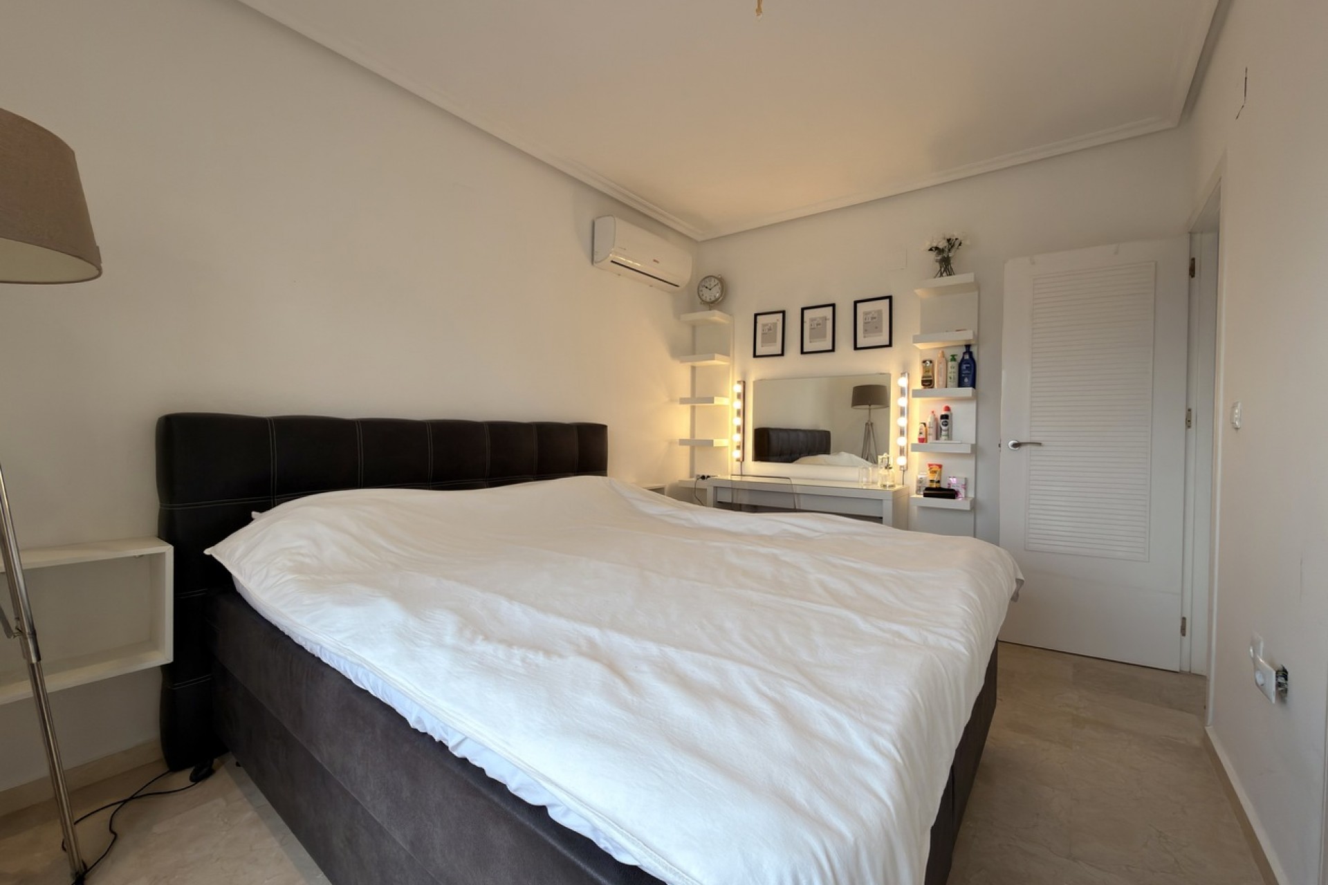 Reventa - Villa -
Orihuela Costa - Los Doses