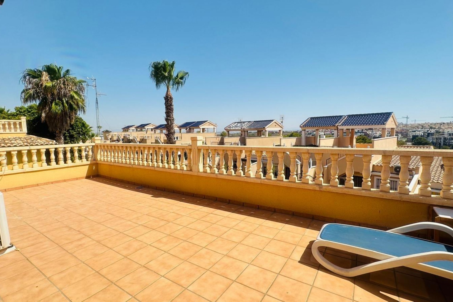 Reventa - Villa -
Orihuela Costa - PAU 8