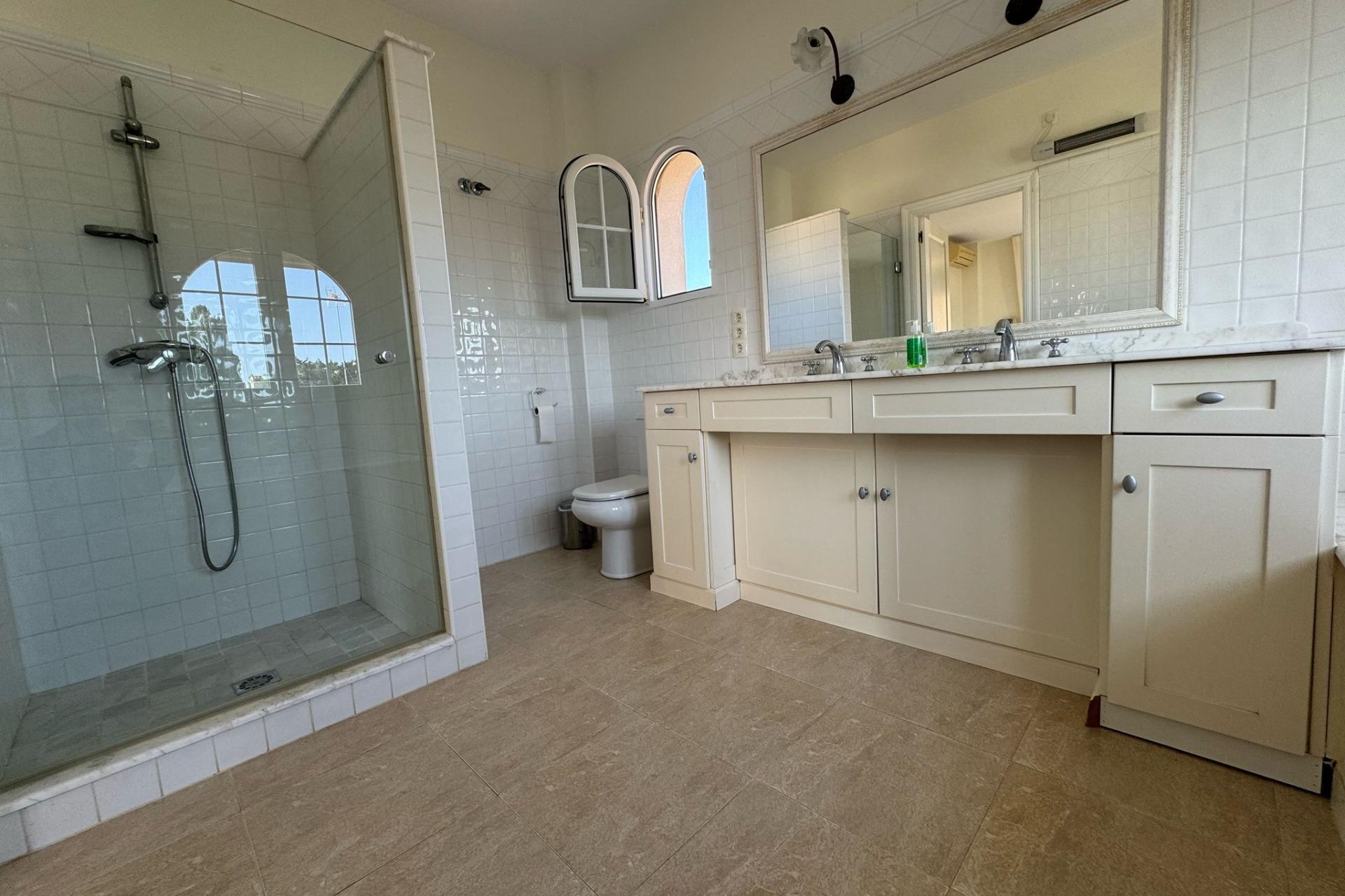 Reventa - Villa -
Orihuela Costa - Playa Flamenca