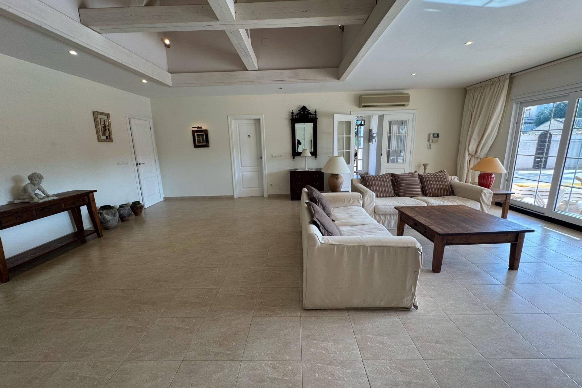 Reventa - Villa -
Orihuela Costa - Playa Flamenca