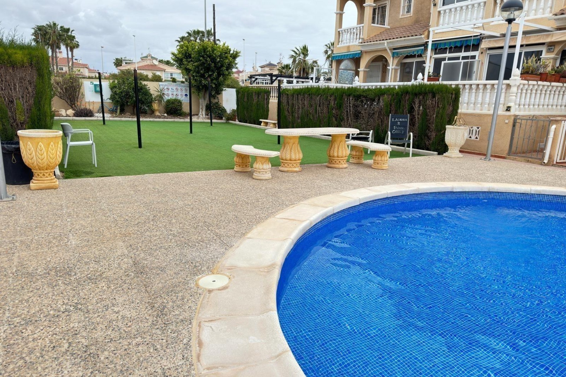 Reventa - Villa -
Orihuela Costa - Playa Flamenca