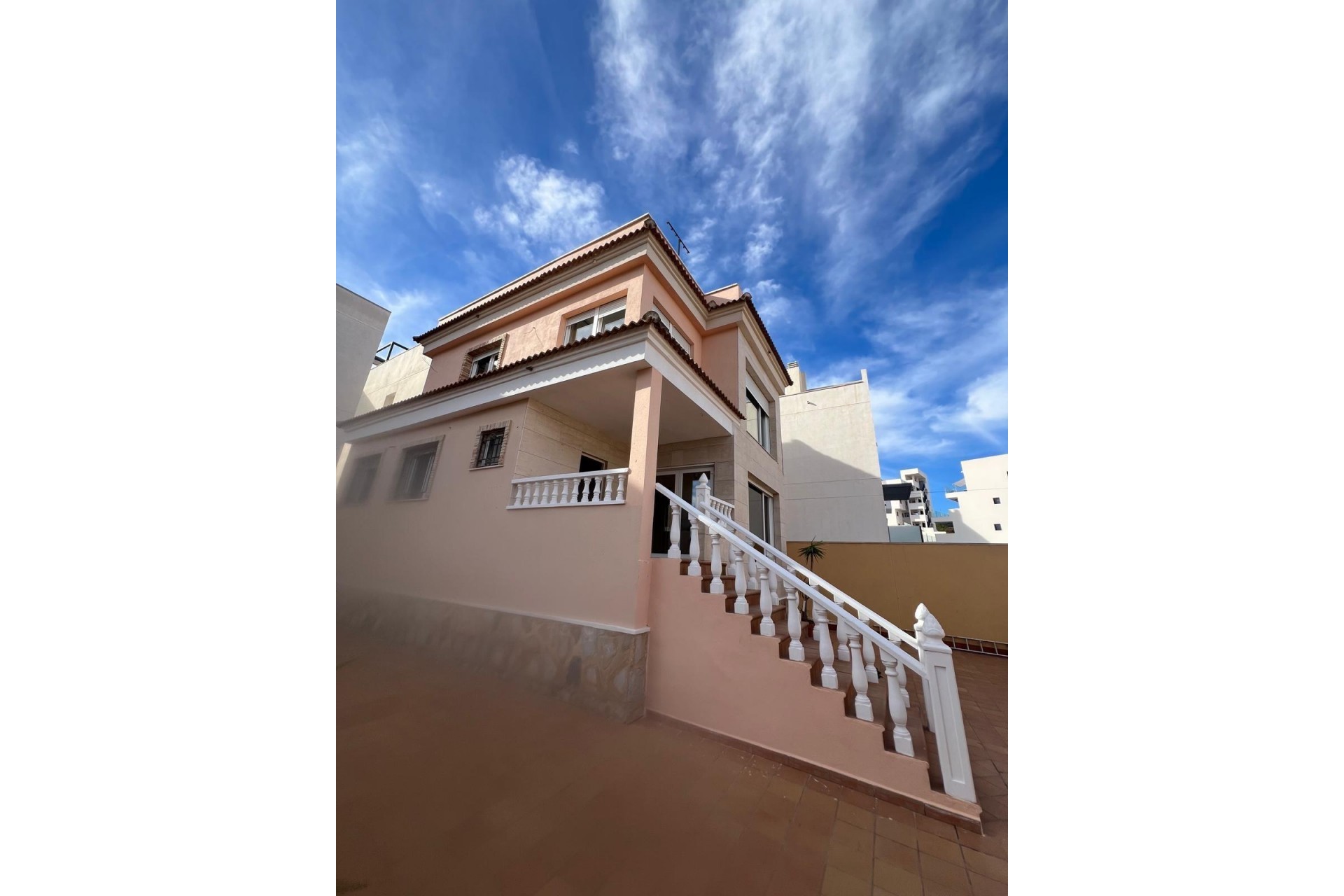 Reventa - Villa -
Orihuela Costa - Villamartín-las Filipinas