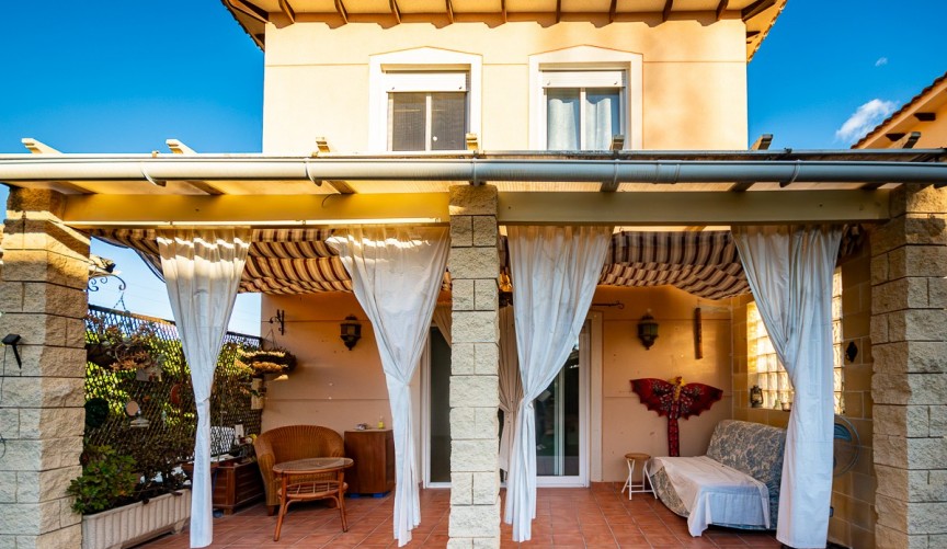 Reventa - Villa -
Orihuela - Inland