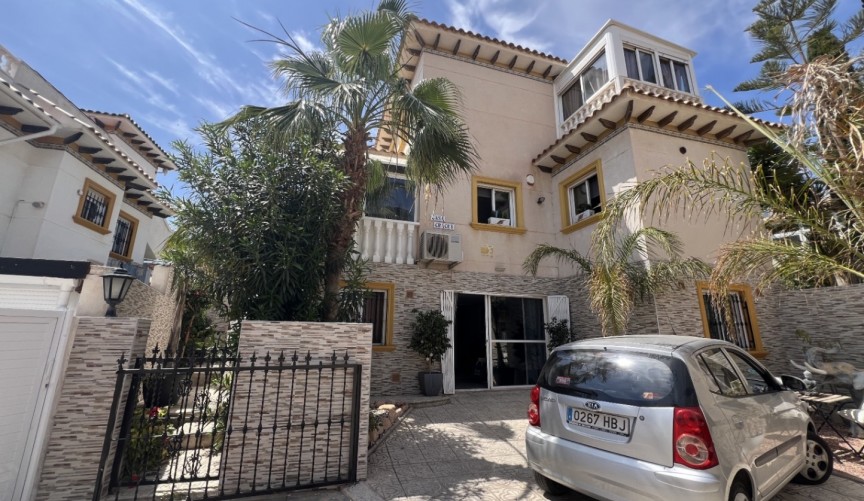 Reventa - Villa -
Orihuela - Inland