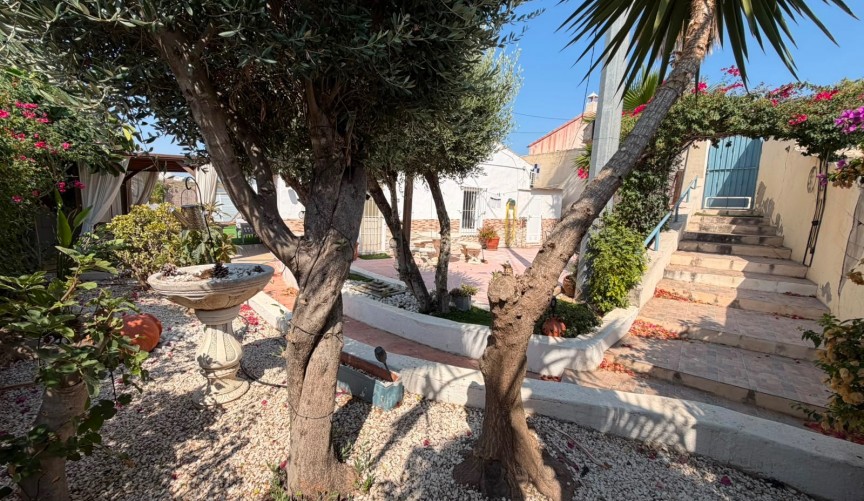 Reventa - Villa -
Orihuela - Inland