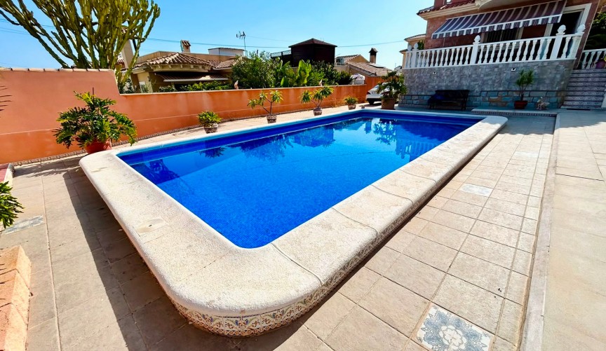 Reventa - Villa -
Orihuela - Inland