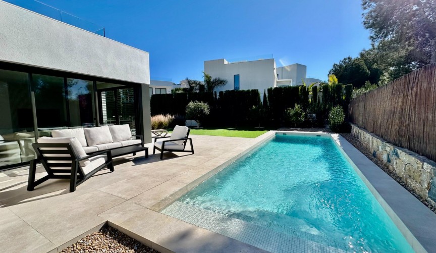 Reventa - Villa -
Orihuela - Las Colinas Golf