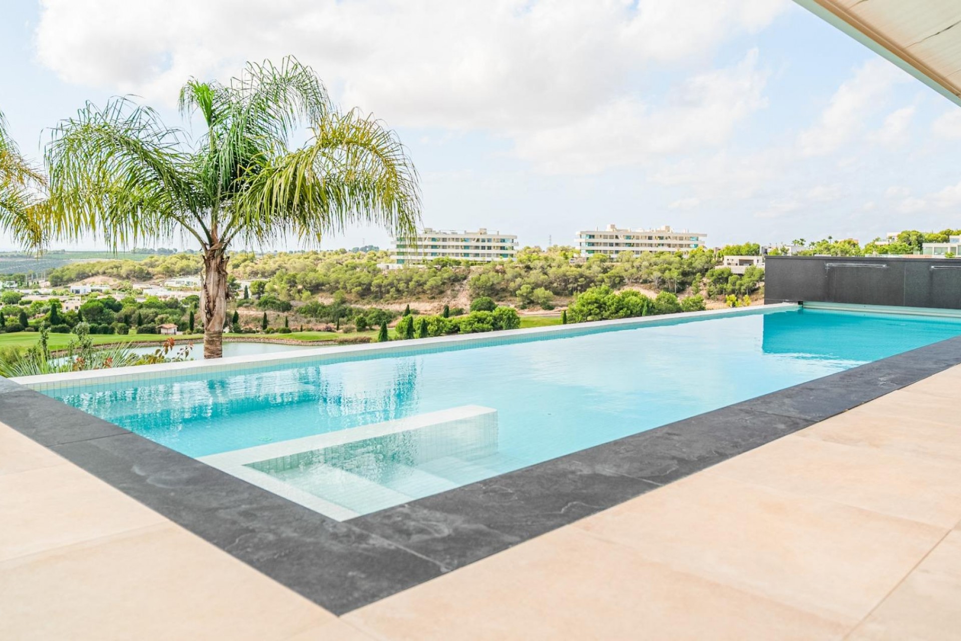 Reventa - Villa -
Orihuela - Las Colinas Golf
