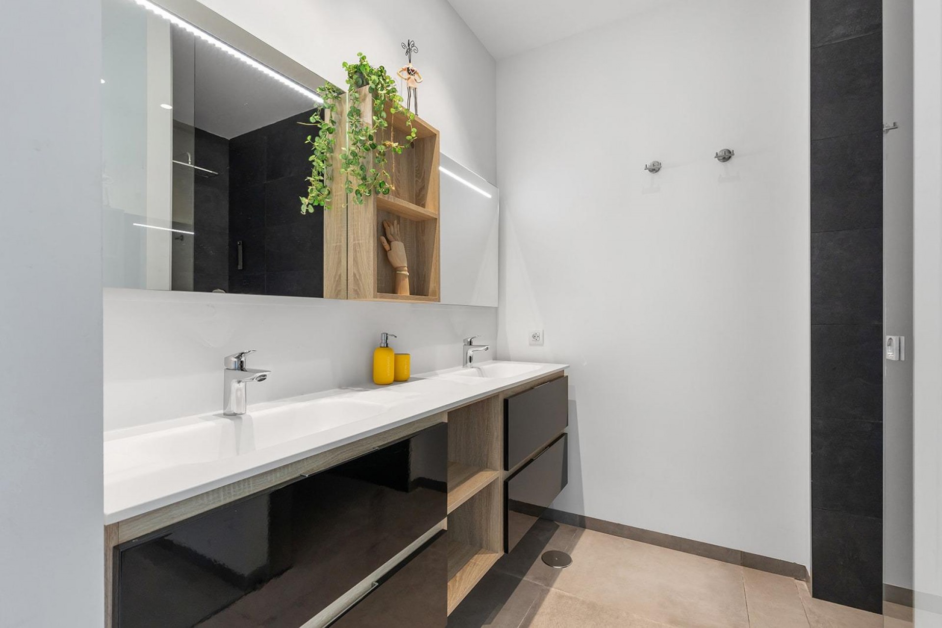 Reventa - Villa -
Orihuela - Las Colinas Golf