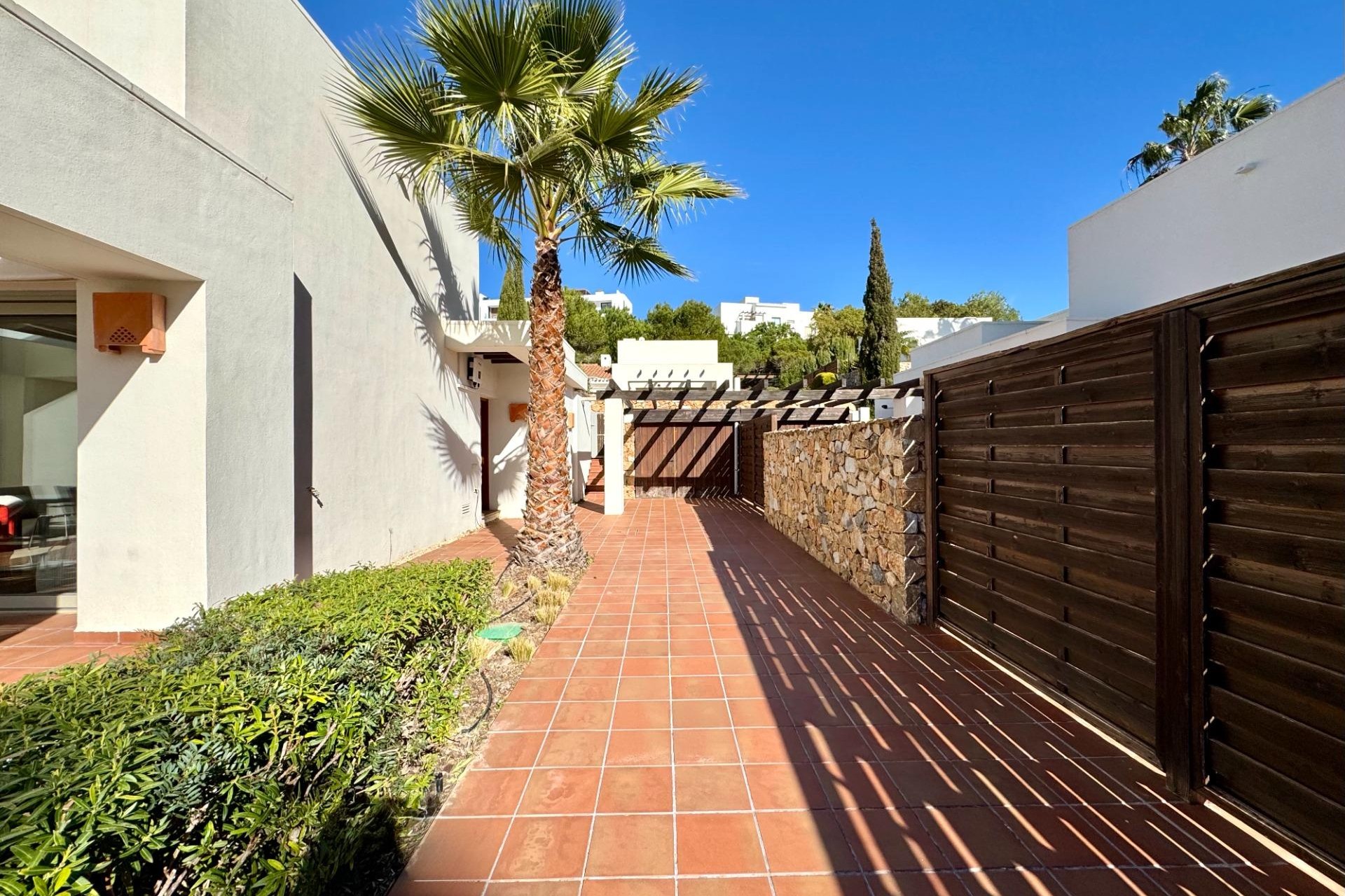 Reventa - Villa -
Orihuela - Las Colinas Golf