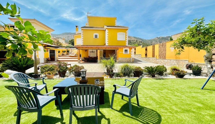 Reventa - Villa -
Orihuela - Urb. Montepinar