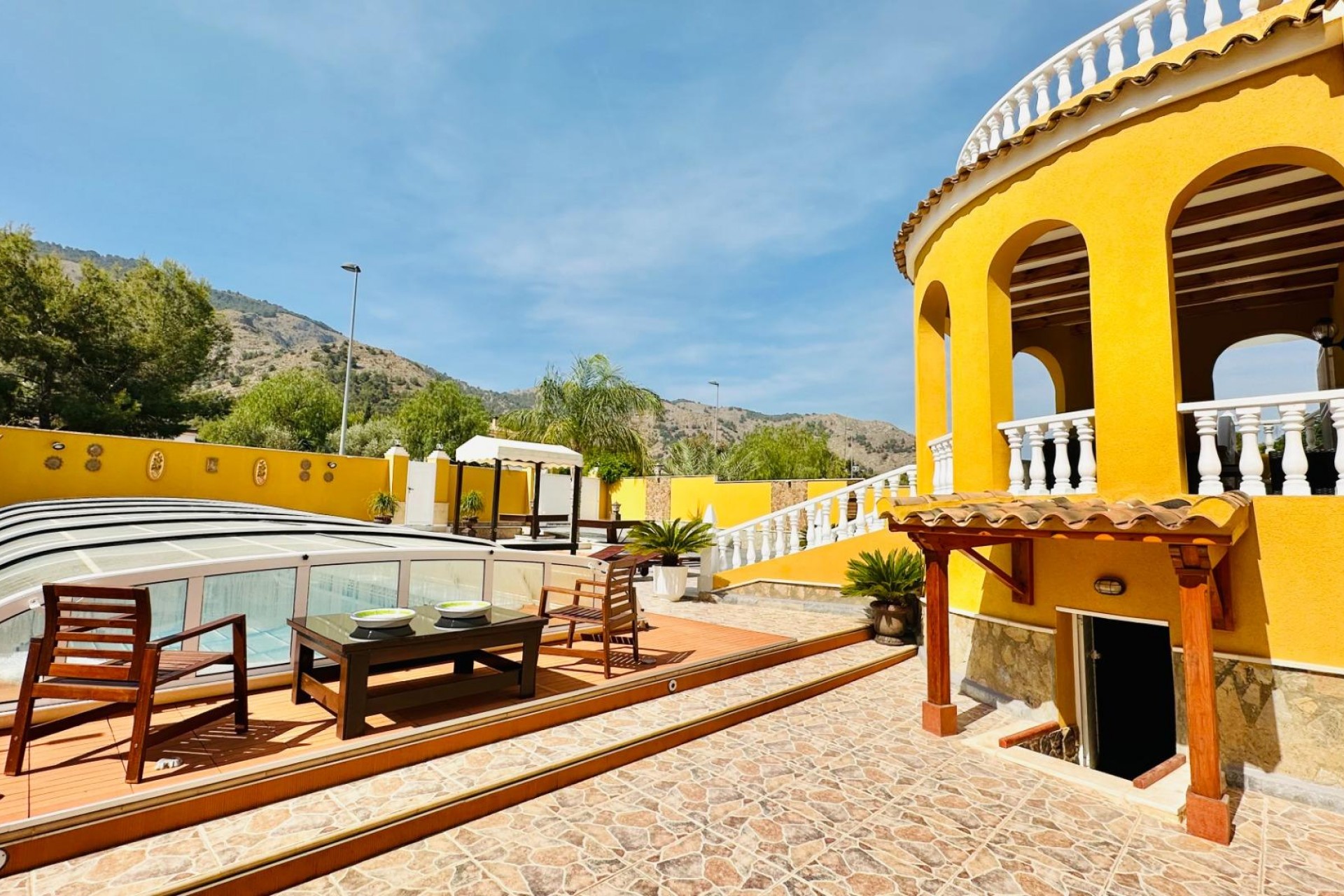 Reventa - Villa -
Orihuela - Urb. Montepinar