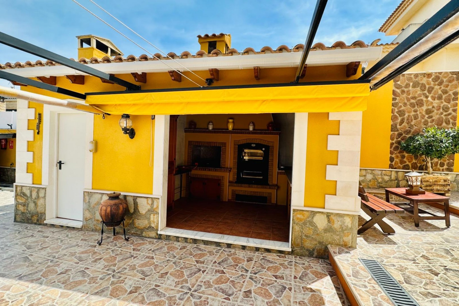 Reventa - Villa -
Orihuela - Urb. Montepinar