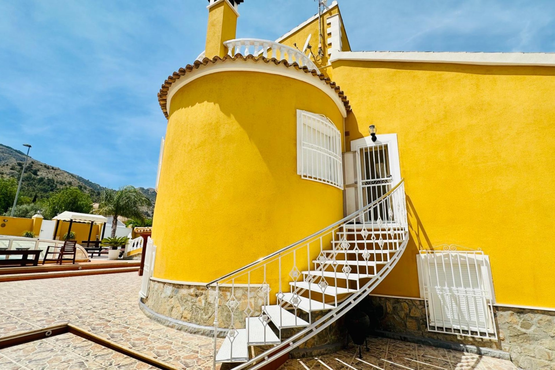 Reventa - Villa -
Orihuela - Urb. Montepinar