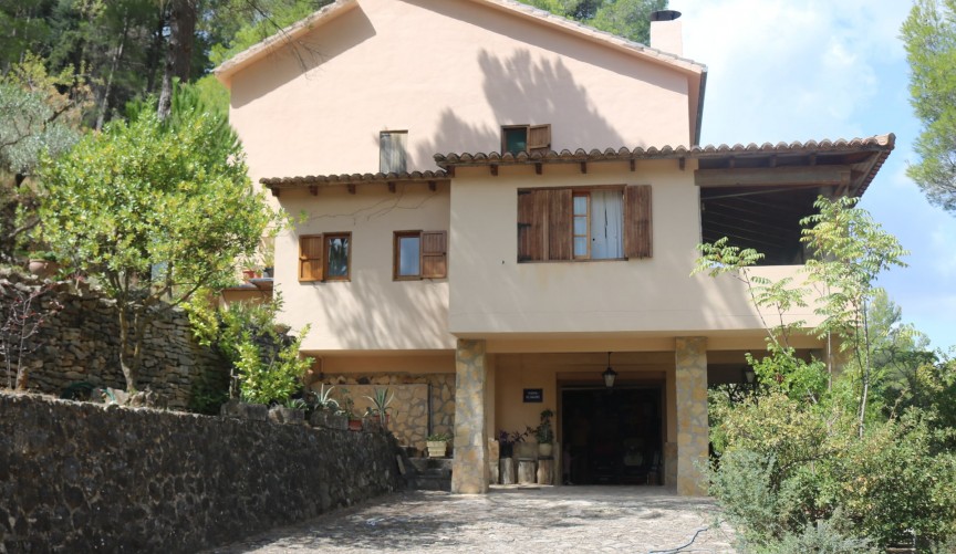 Reventa - Villa -
Penaguila - Inland