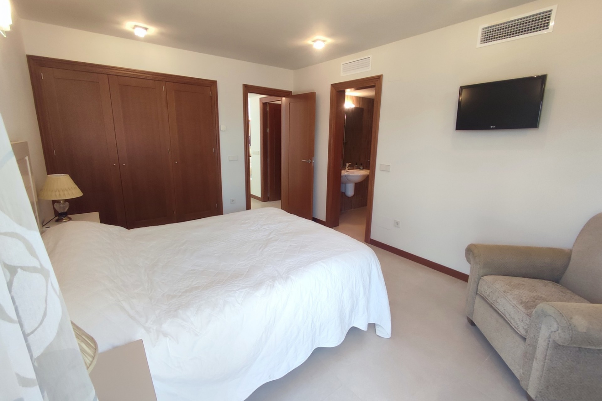 Reventa - Villa -
Peraleja Golf - Inland