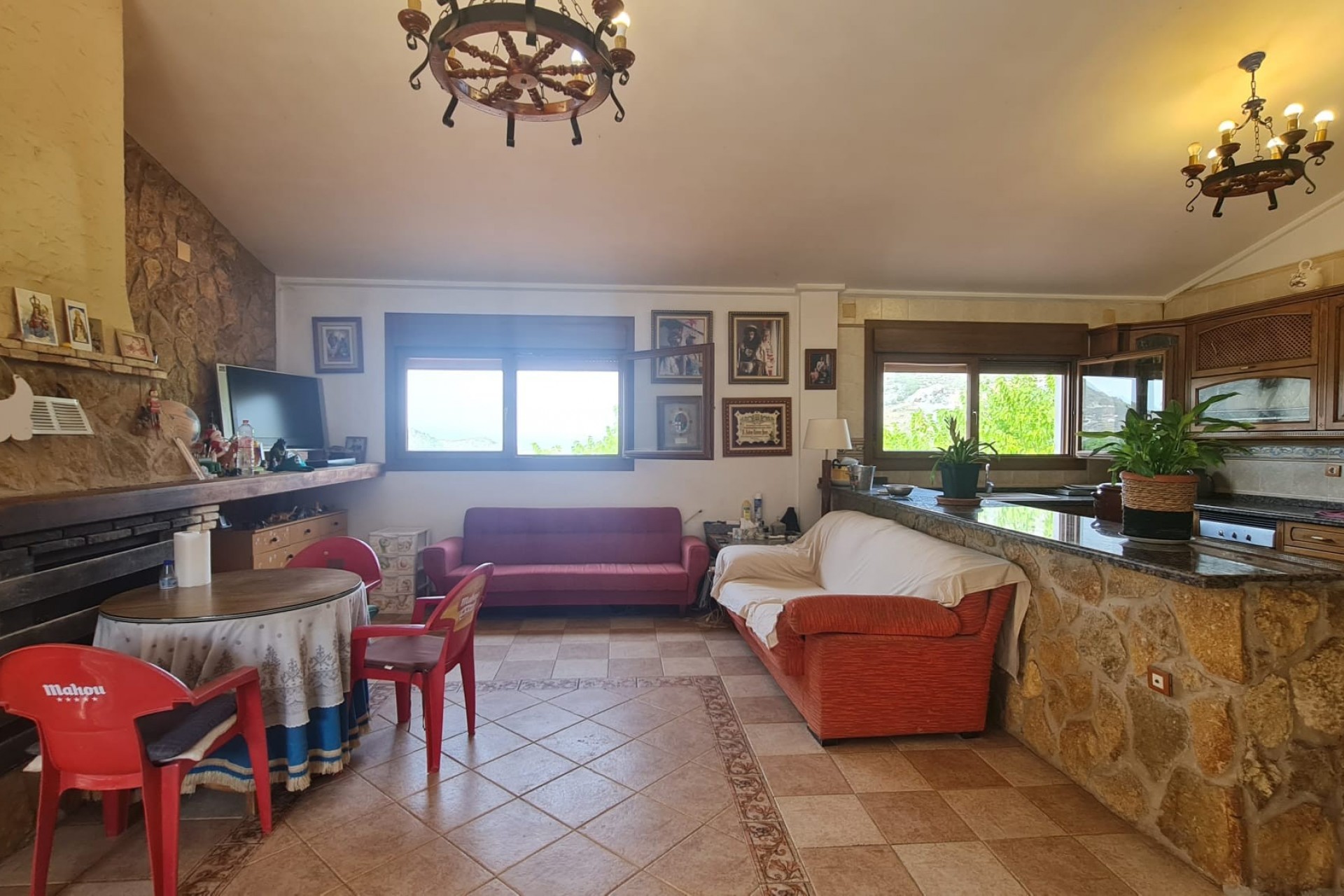 Reventa - Villa -
Petrer - Inland