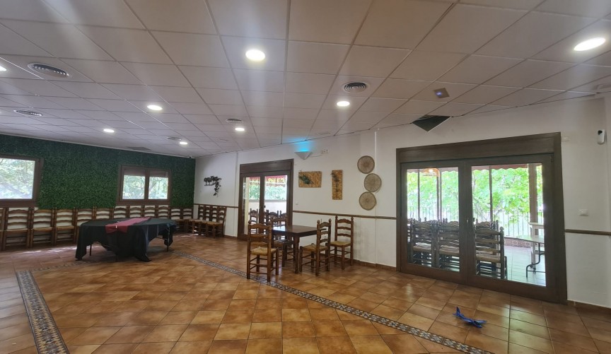 Reventa - Villa -
Petrer - Inland