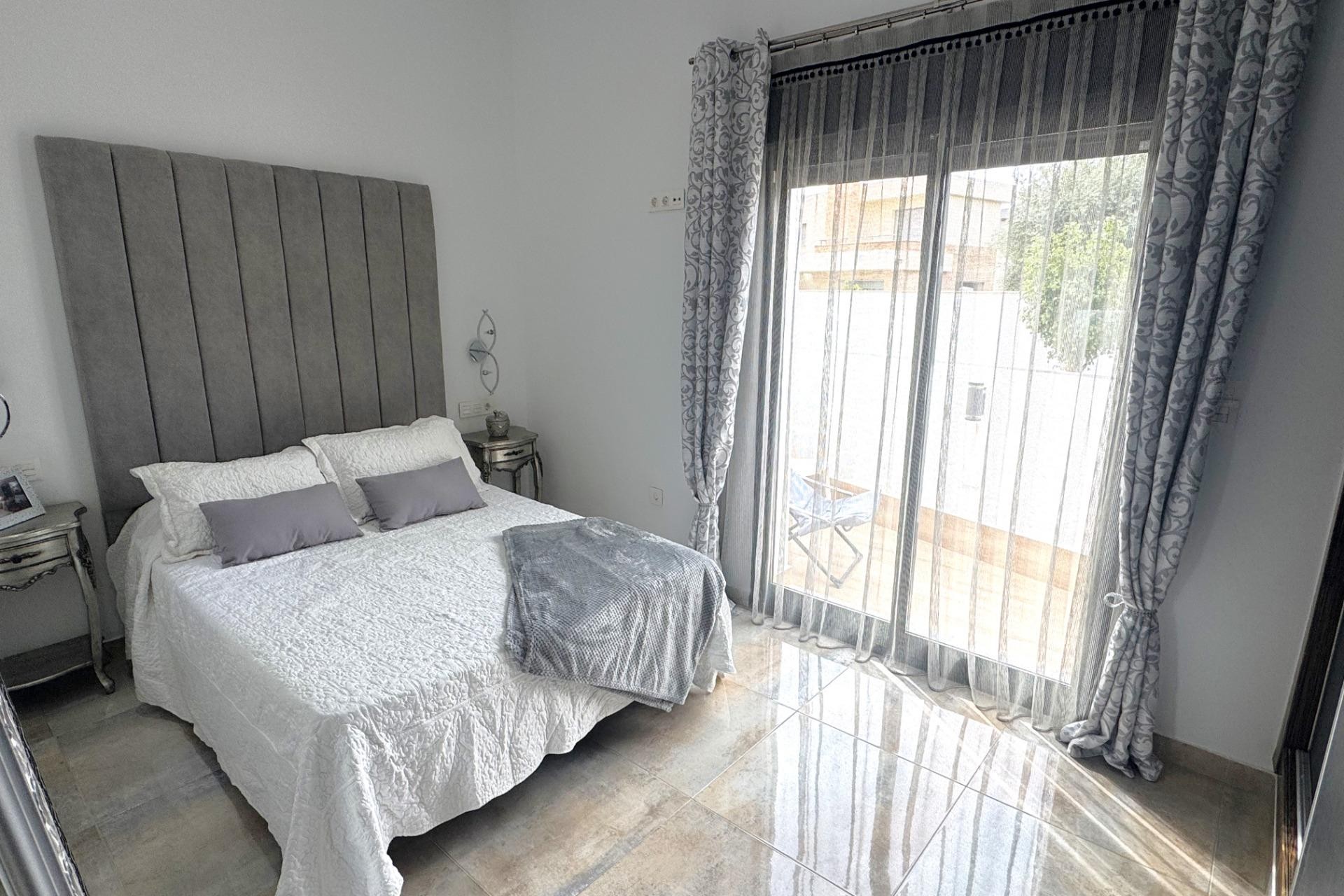 Reventa - Villa -
Pilar de la Horadada - Torre De La Horadada