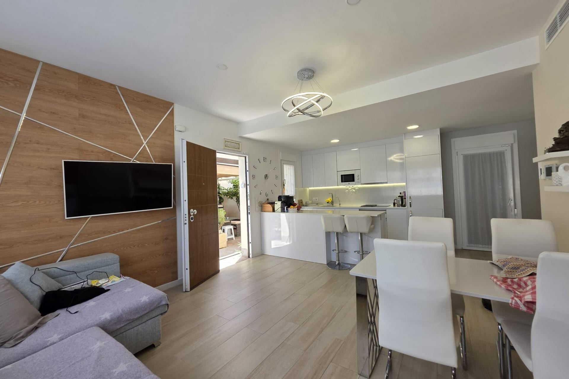 Reventa - Villa -
Pilar de la Horadada - Zona Pueblo