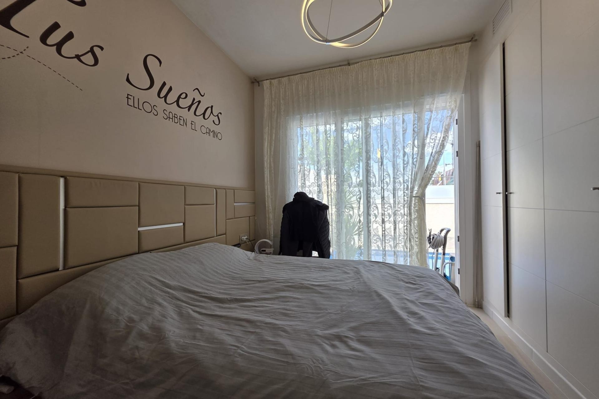 Reventa - Villa -
Pilar de la Horadada - Zona Pueblo