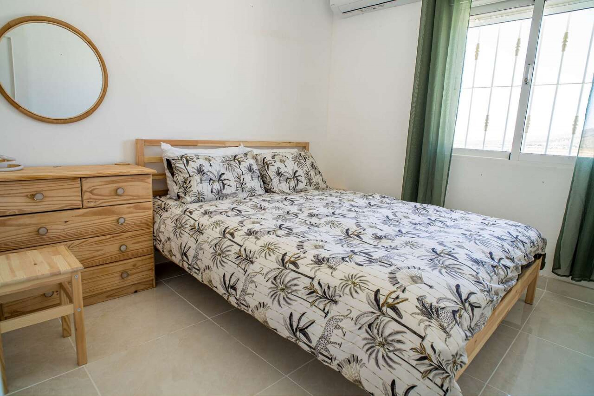 Reventa - Villa -
Pinoso - Inland