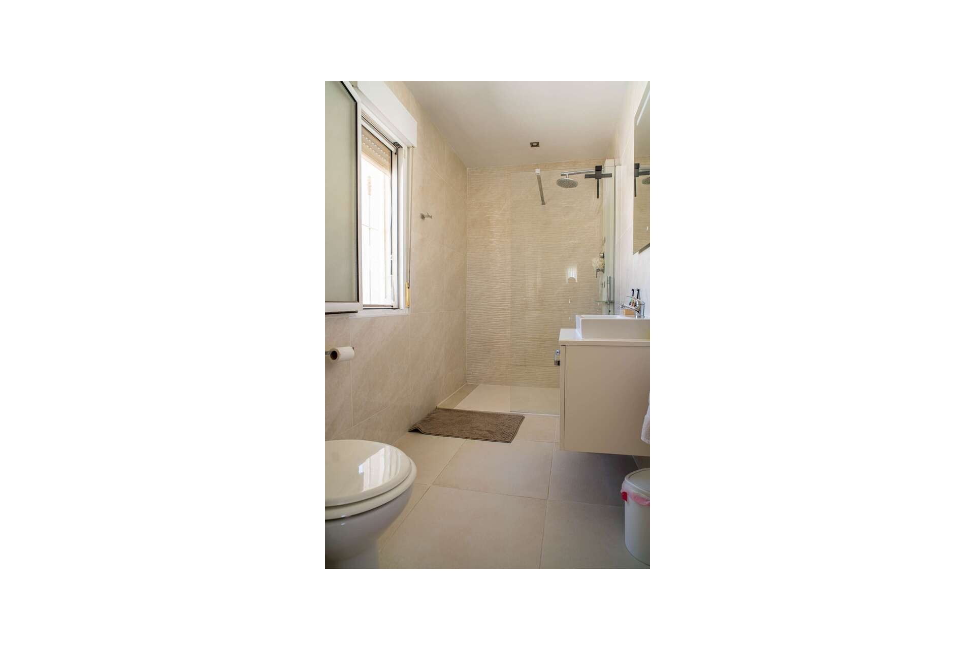 Reventa - Villa -
Pinoso - Inland