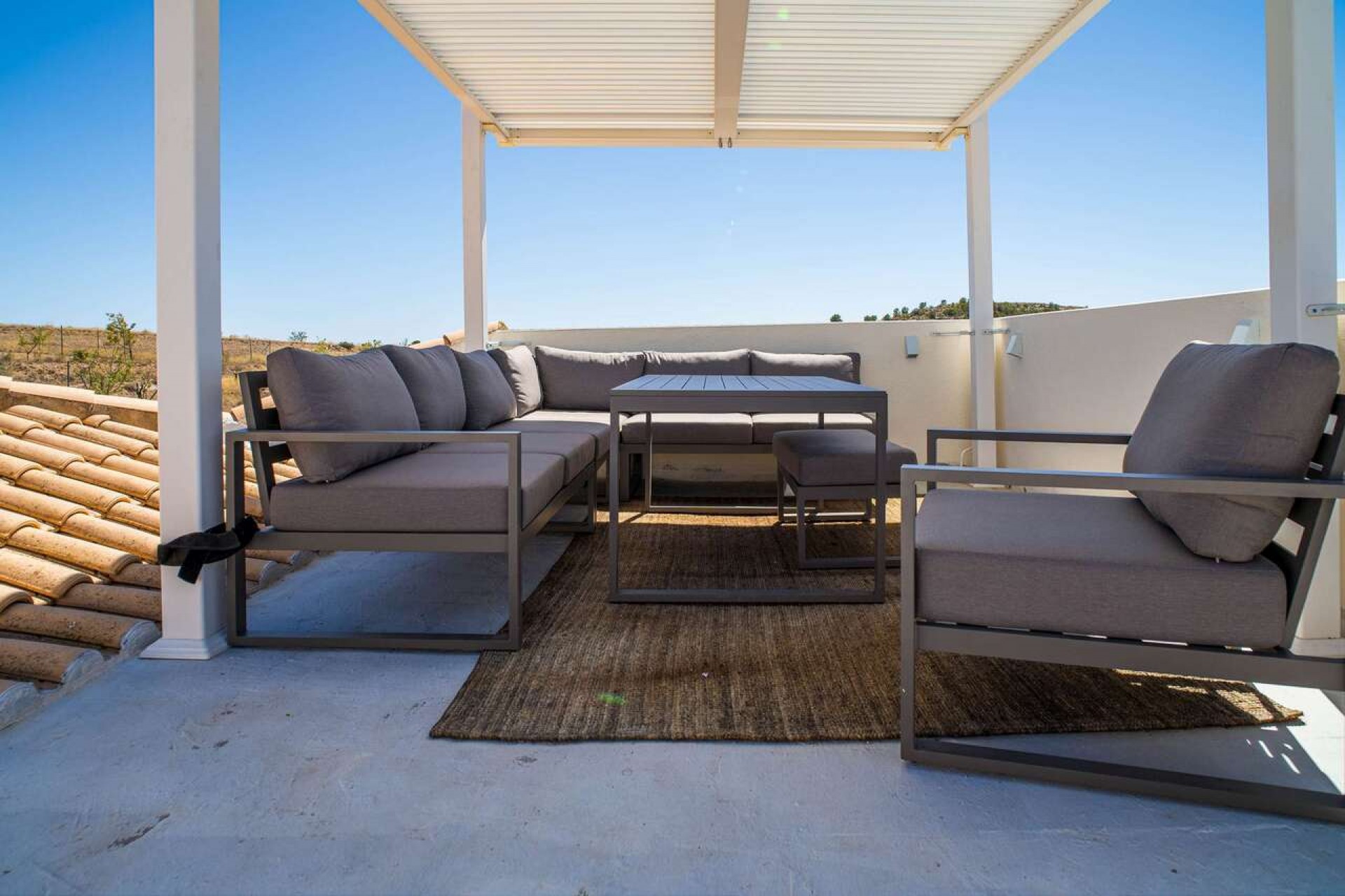 Reventa - Villa -
Pinoso - Inland