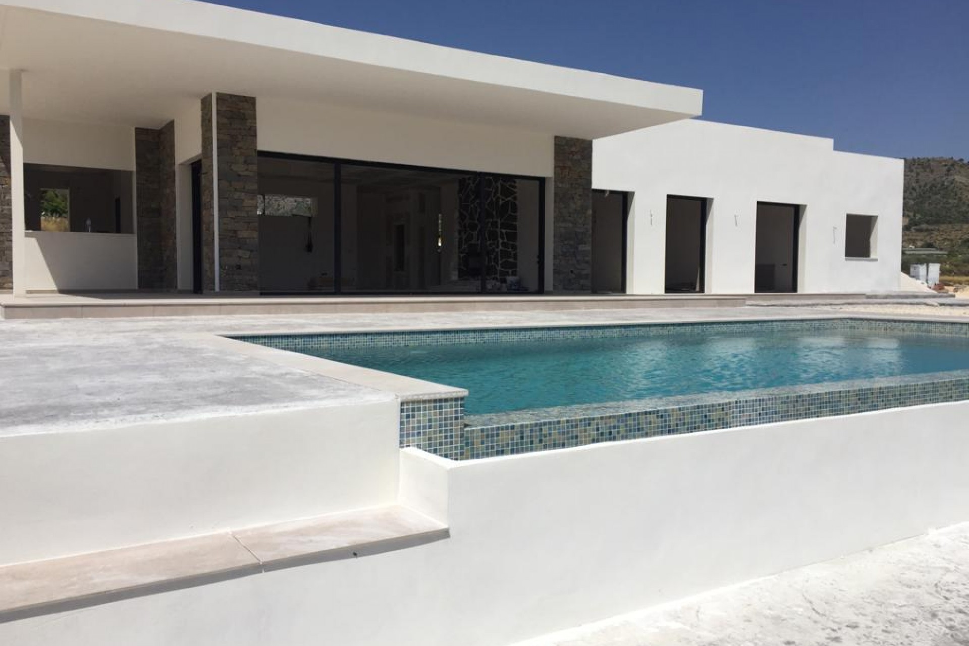 Reventa - Villa -
Pinoso - Inland