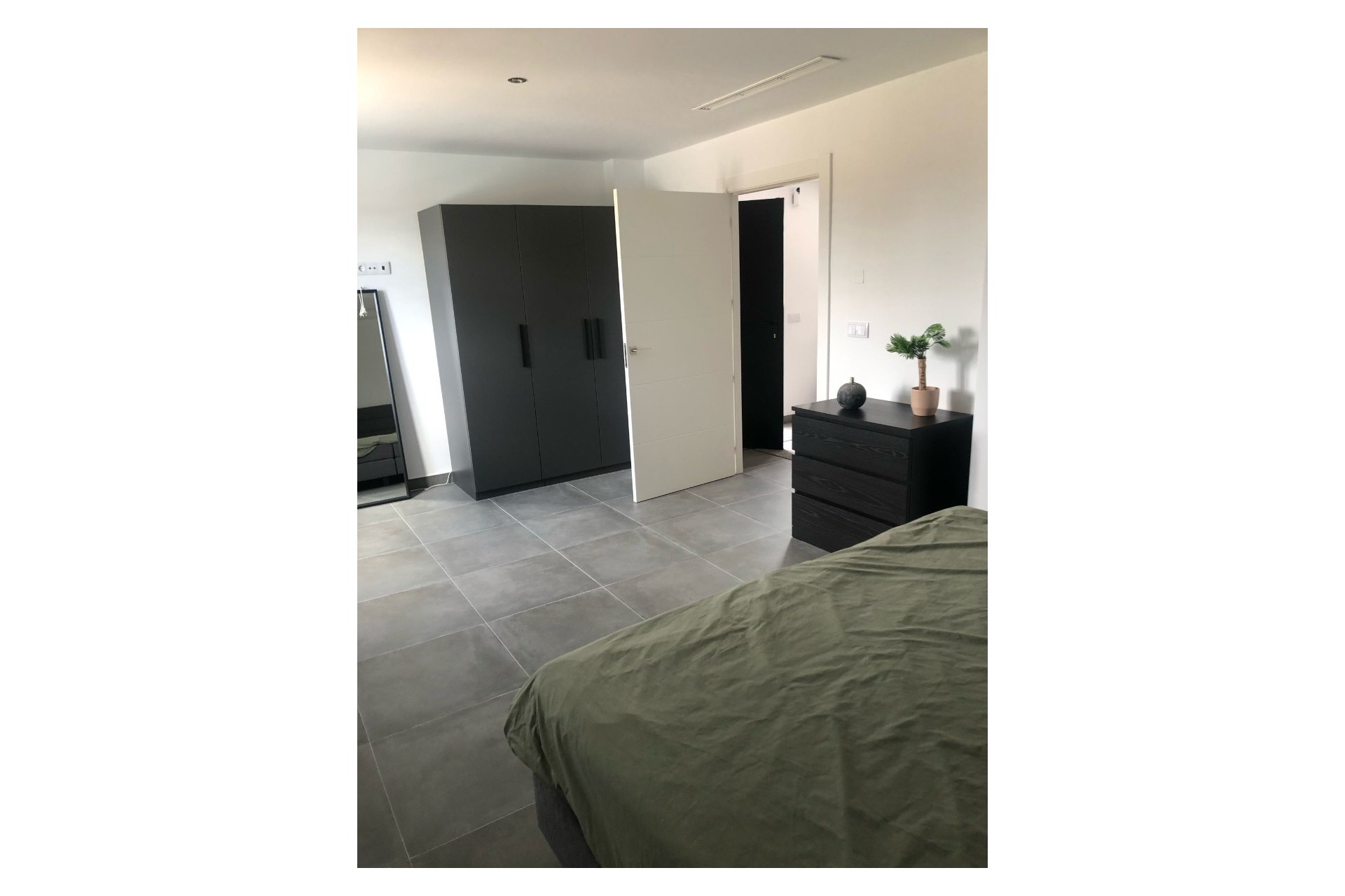 Reventa - Villa -
Pinoso - Inland