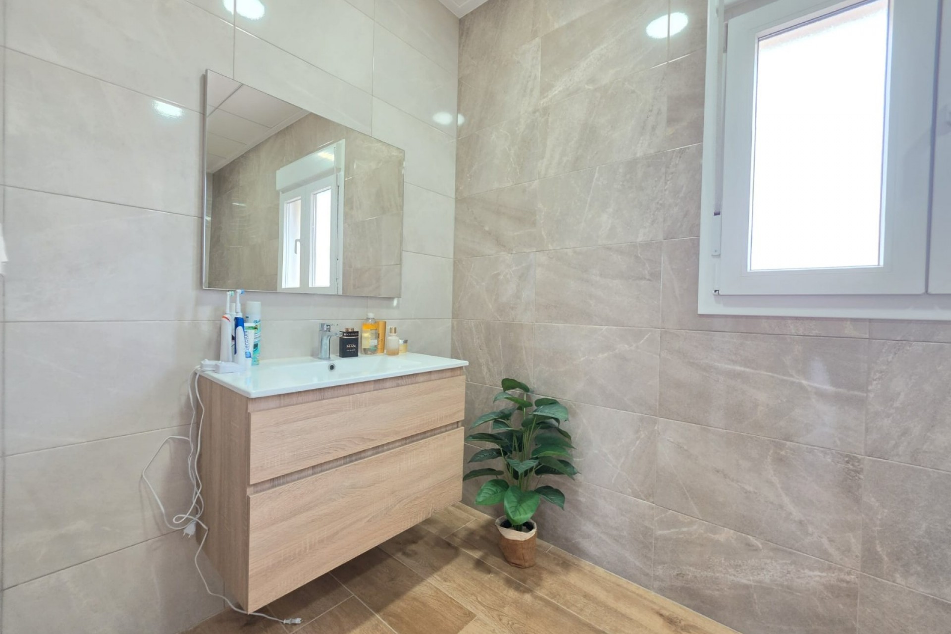 Reventa - Villa -
Pinoso - Inland