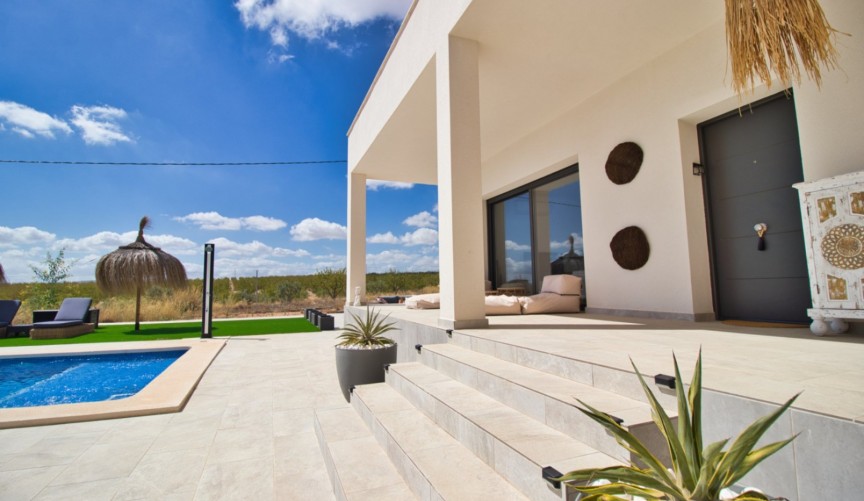 Reventa - Villa -
Pinoso - Inland