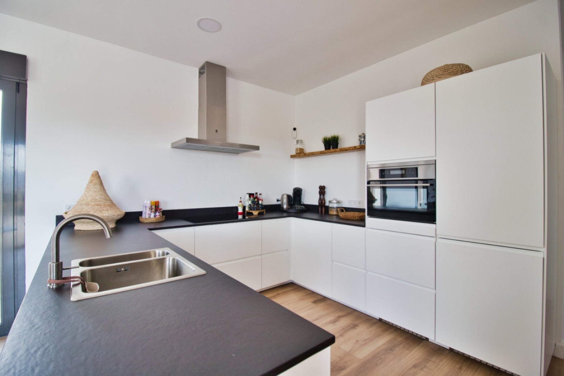 Reventa - Villa -
Pinoso - Inland