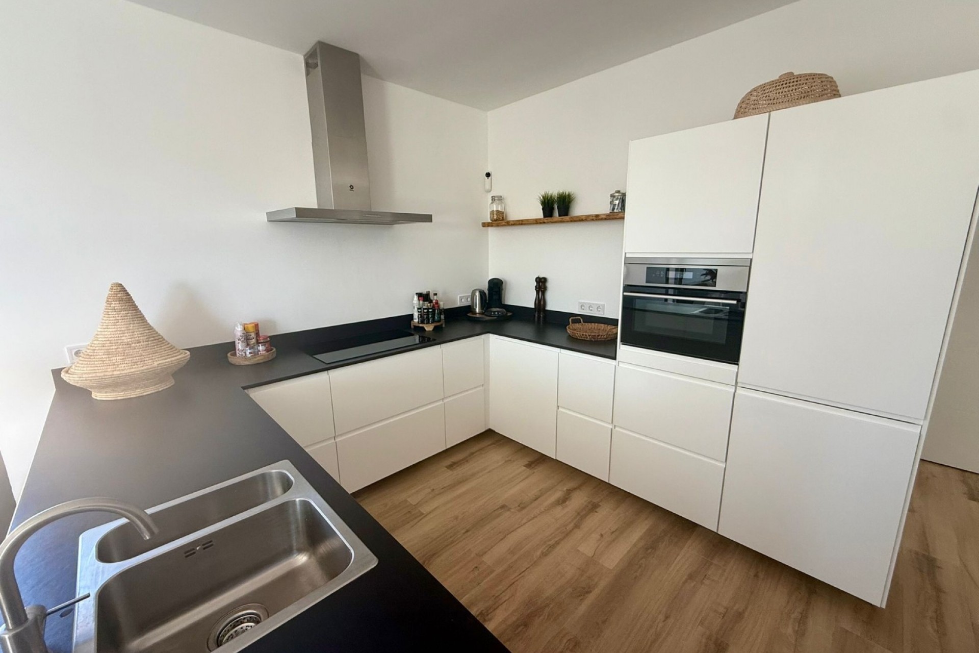 Reventa - Villa -
Pinoso - Inland