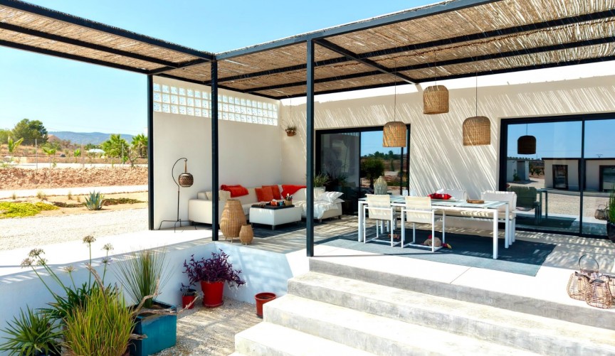 Reventa - Villa -
Pinoso - Inland