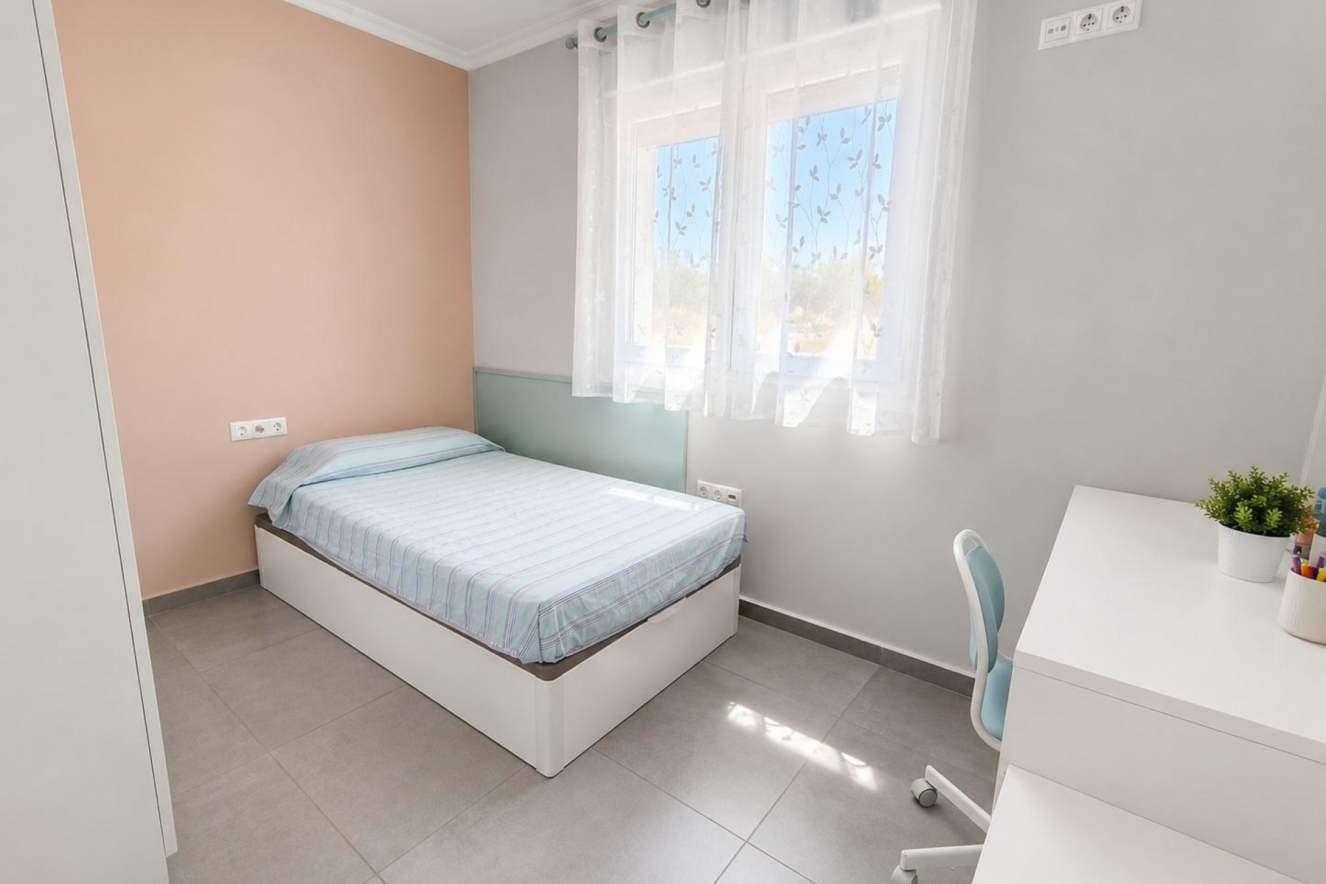 Reventa - Villa -
Pinoso - Inland