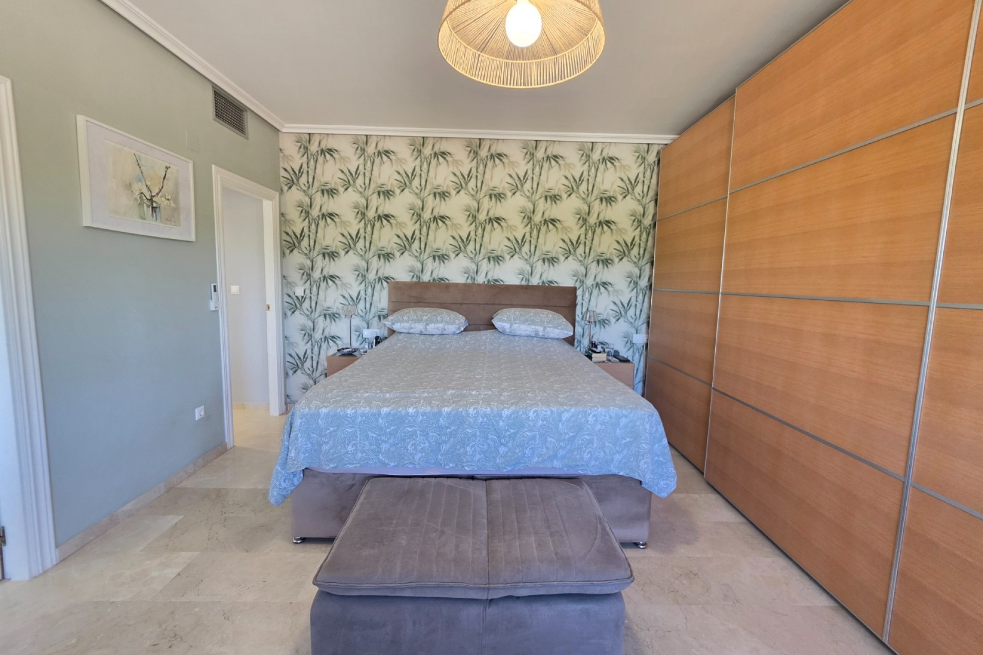 Reventa - Villa -
Pinoso - Inland