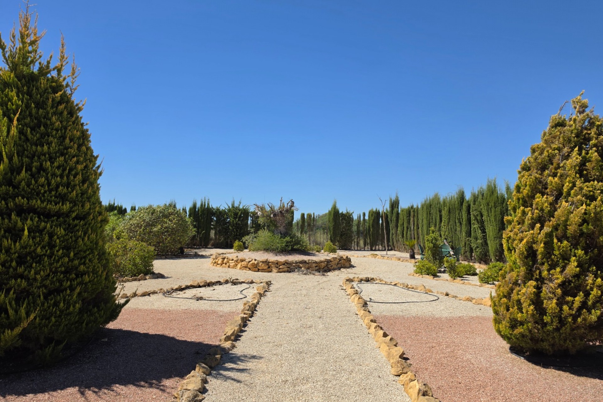 Reventa - Villa -
Pinoso - Inland