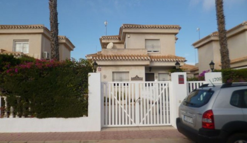 Reventa - Villa -
Playa Flamenca - Costa Blanca