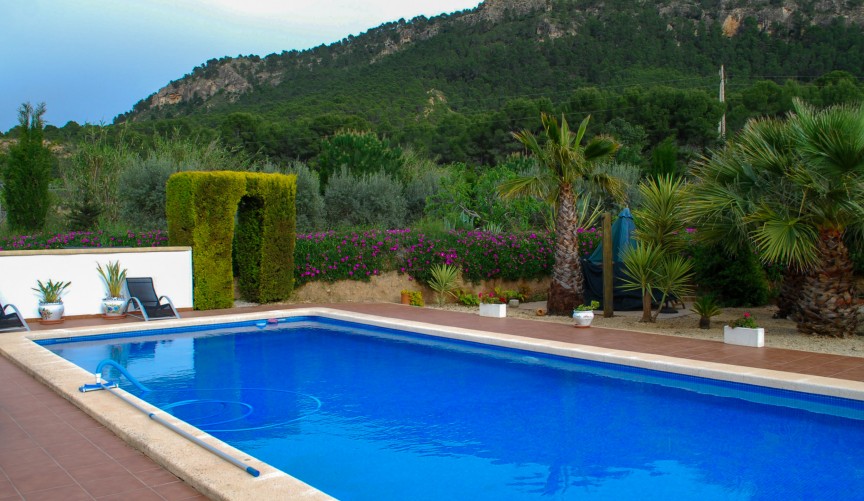 Reventa - Villa -
Pliego - Inland